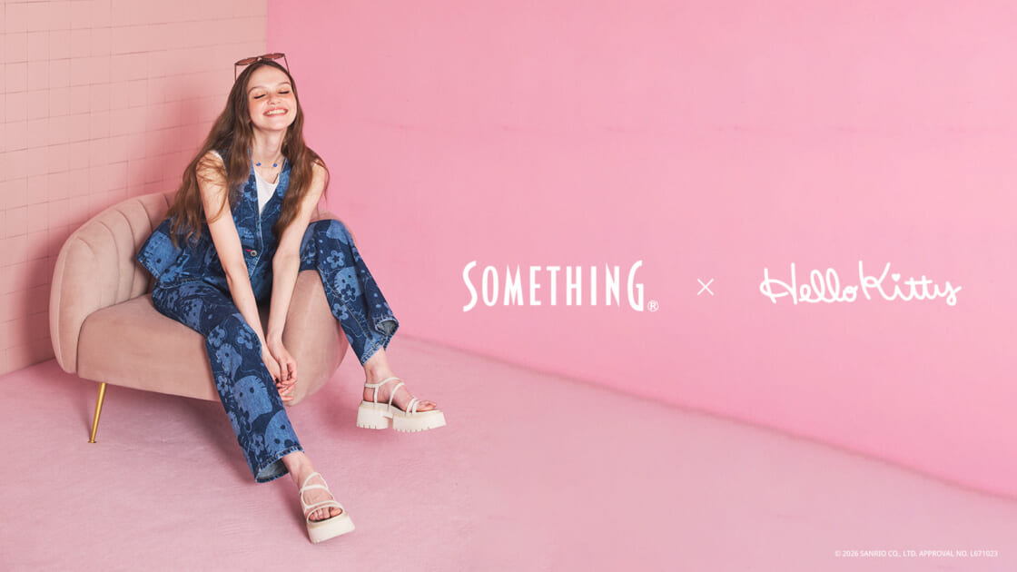 ジーンズブランド「SOMETHING」とハローキティの初コラボアイテムが